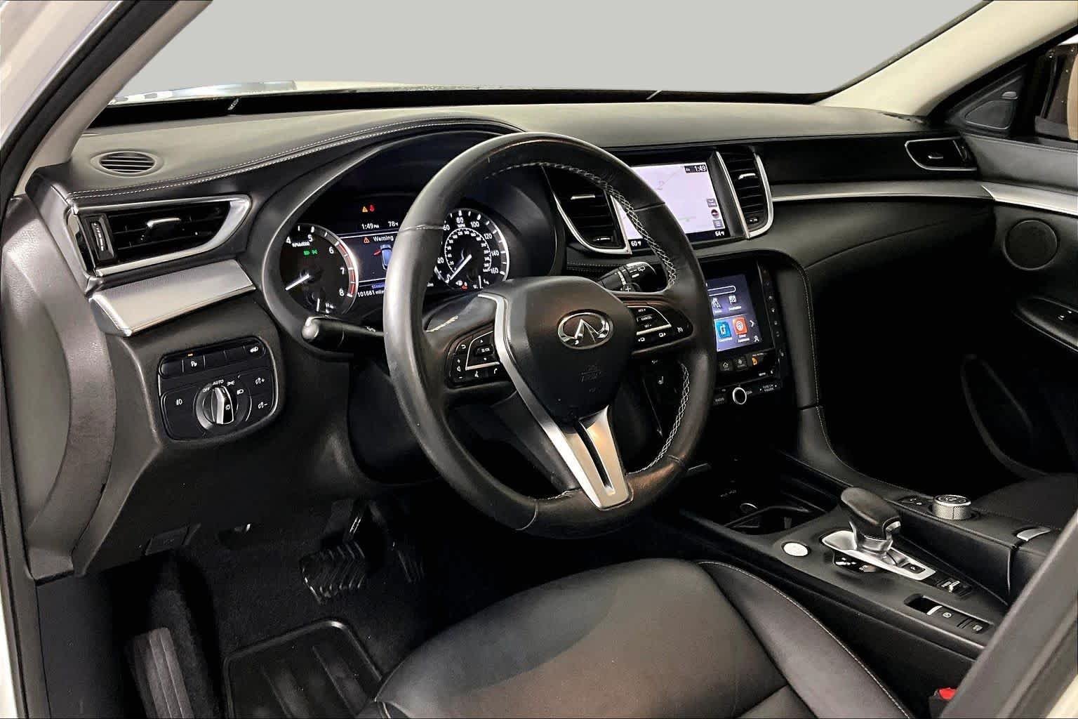 Used 2020 Majestic White INFINITI LUXE image 16