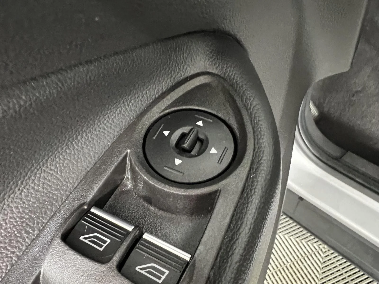 Used 2019 Ingot Silver Ford Titanium image 15