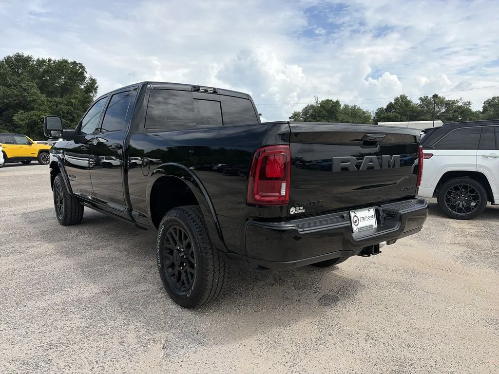 New 2026 Diamond Black Crystal Pearl-Coat Exterior Paint RAM Limited image 4