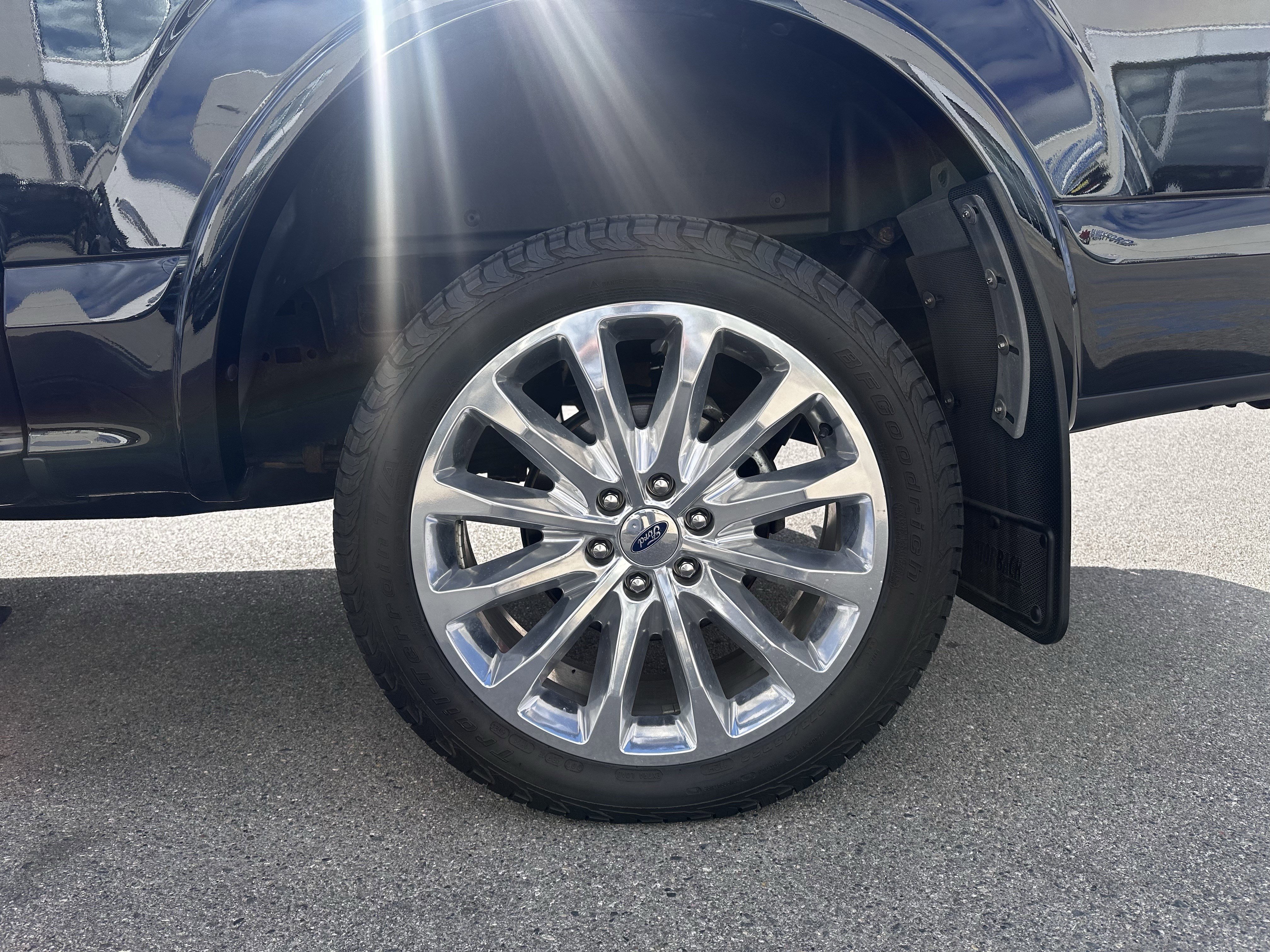 Used 2020 Agate Black Metallic Ford Limited image 20