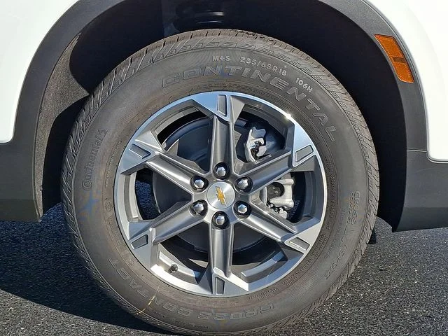 New 2026 White Chevrolet LT image 7