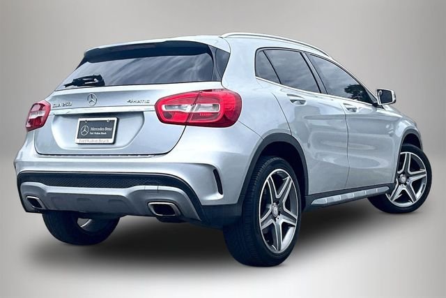 Used 2015 Silver Mercedes-Benz GLA 250 image 4