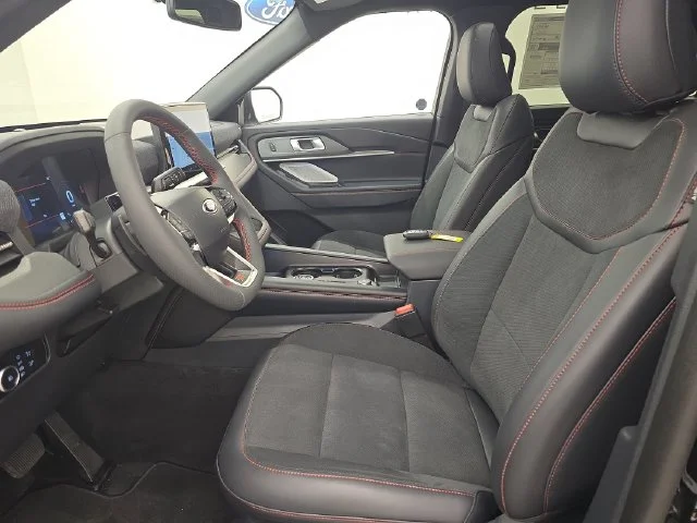 New 2026 Agate Black Metallic Ford ST image 28