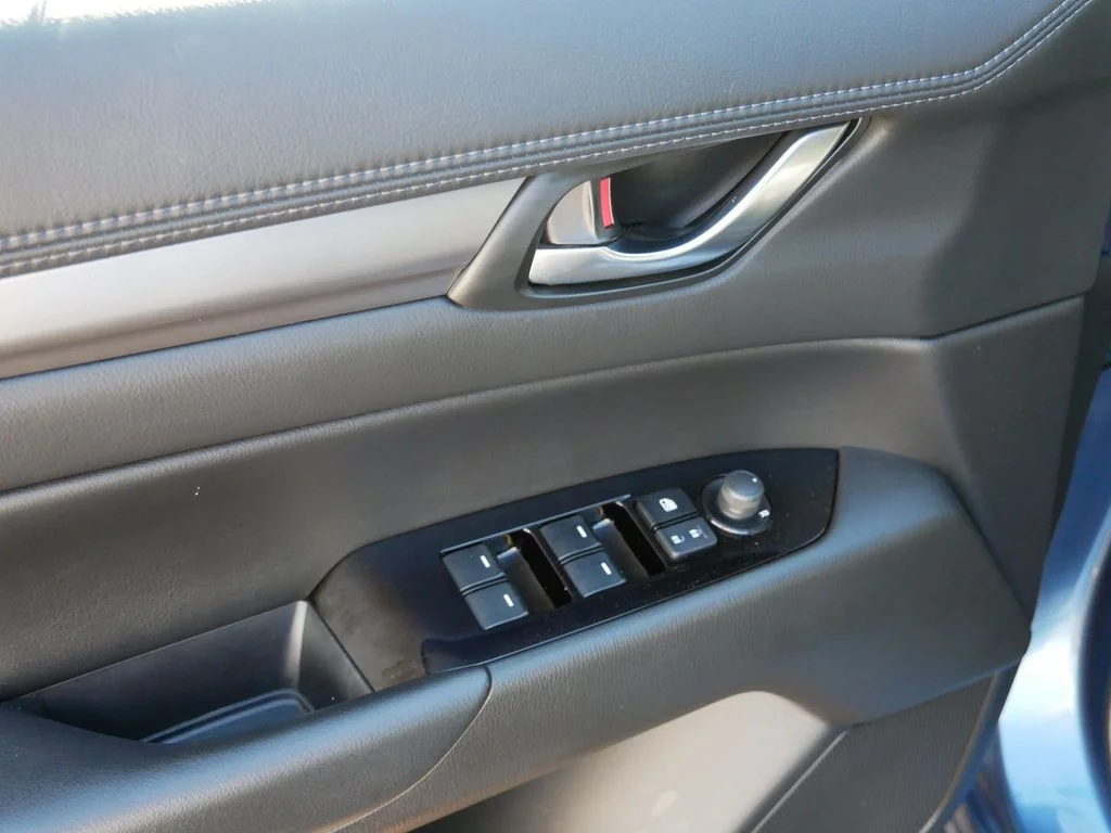 Used 2021 Blue Mazda Touring image 15