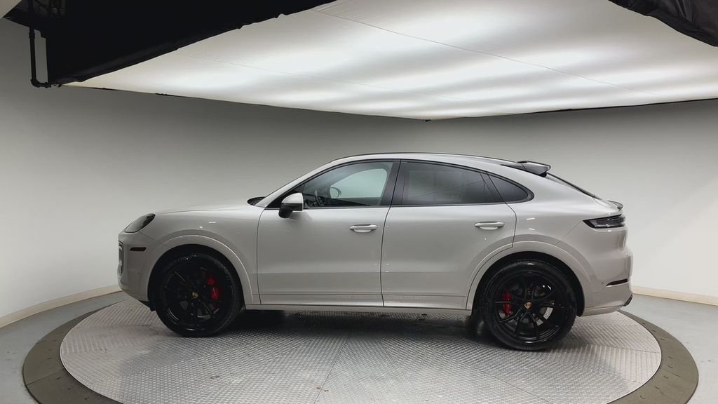 Used 2025  Porsche S image 5
