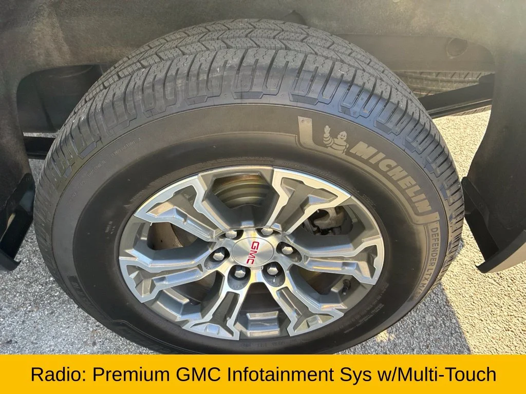 Used 2021 Onyx Black GMC SLE image 12