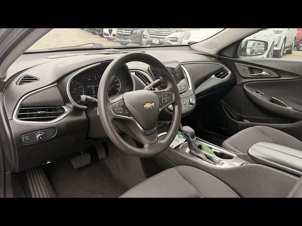 Used 2024 Sterling Gray Metallic Chevrolet LT image 5