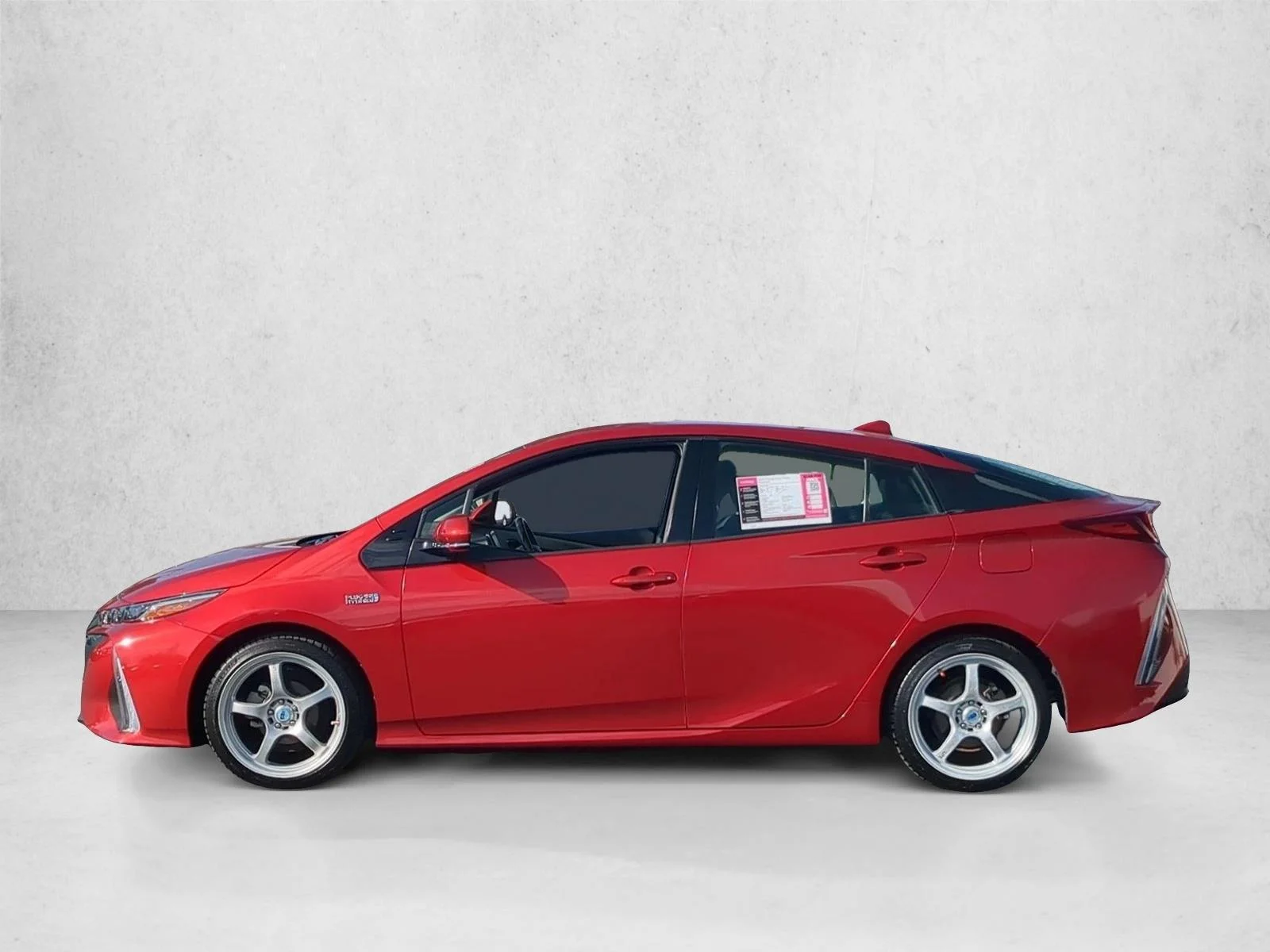Used 2019 Hypersonic Red Toyota Premium image 9