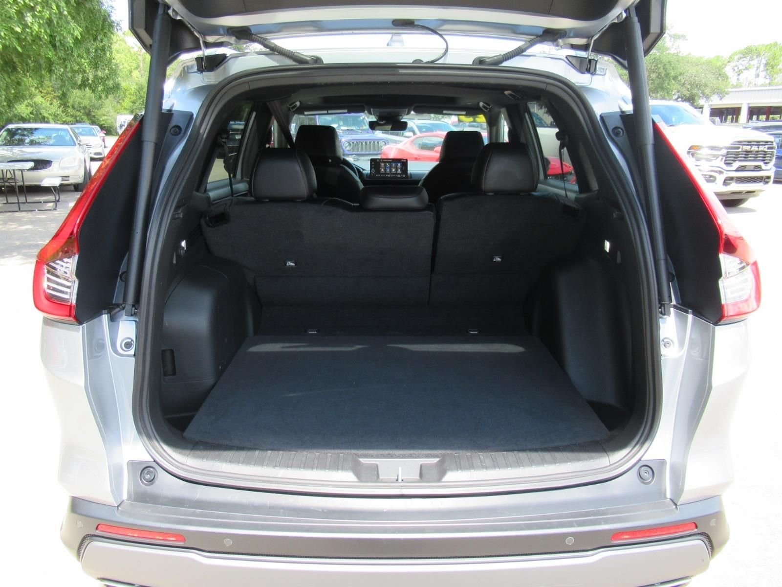 Used 2025 Silver Honda Sport-L image 37