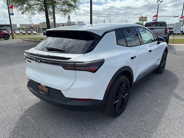 New 2026 Summit White Chevrolet LT image 5
