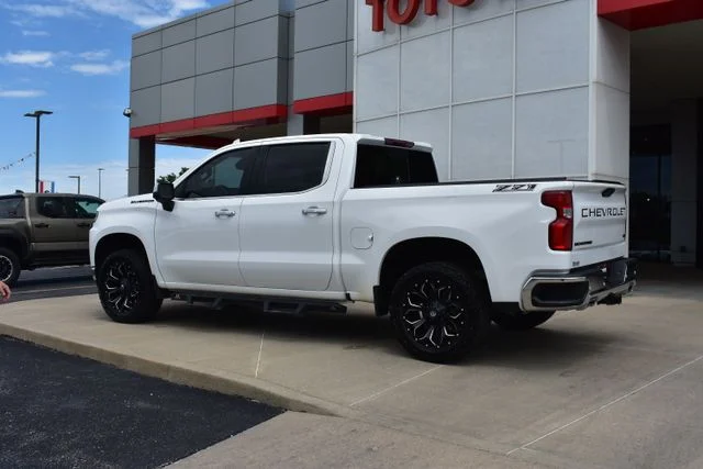 Used 2022 White Chevrolet LTZ image 7