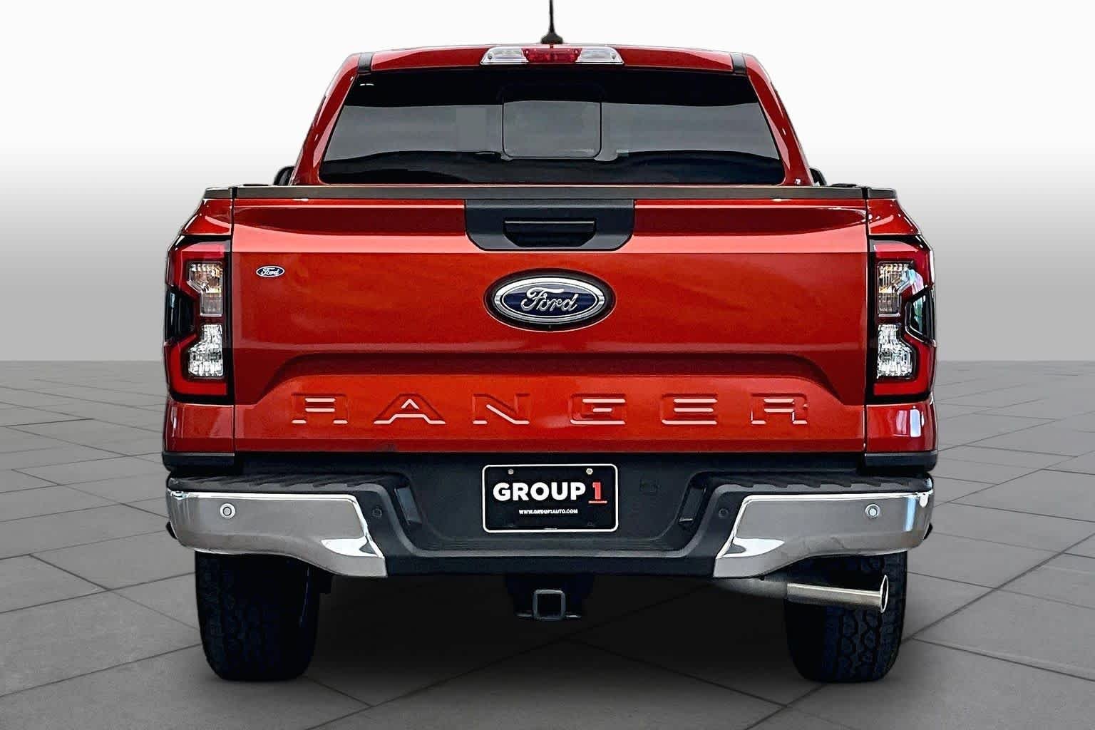 Used 2024 Hot Pepper Red Tinted Clearcoat Ford XLT image 6