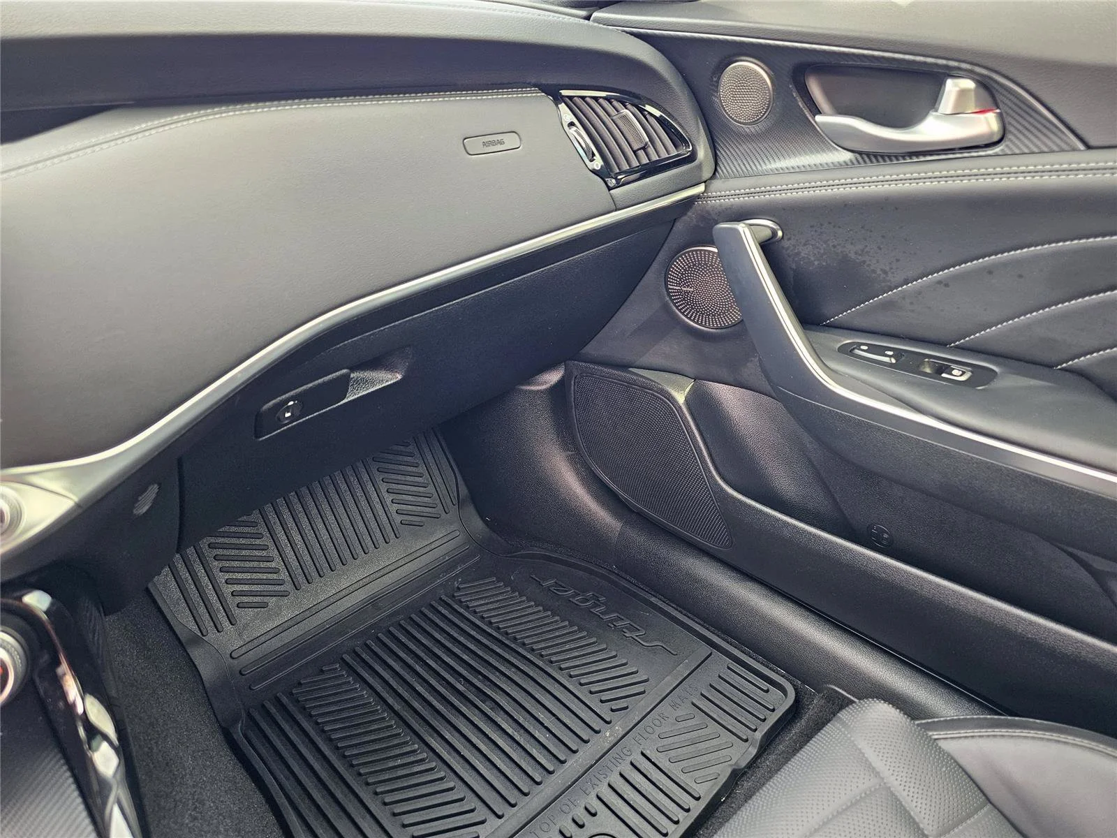 Used 2022 Snow White Pearl Kia GT2 image 28