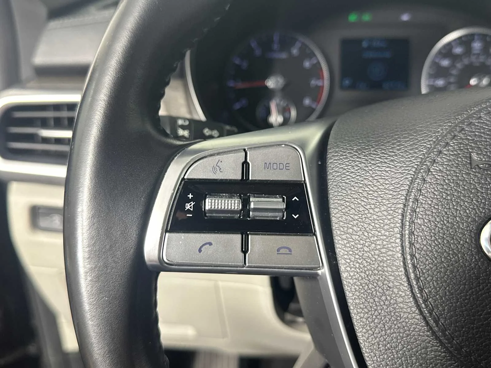 Certified Used 2020 Ebony Black Kia EX image 27