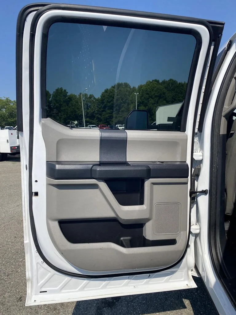 Used 2022 White Ford XL image 37