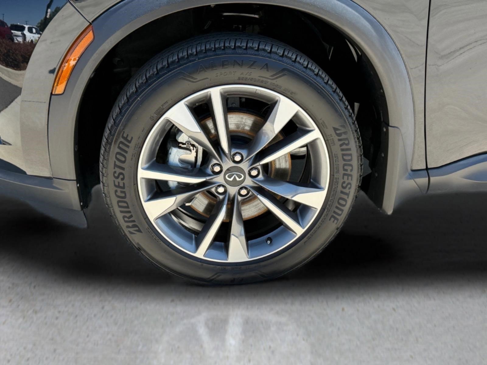 Used 2023 Mineral Black INFINITI LUXE image 15
