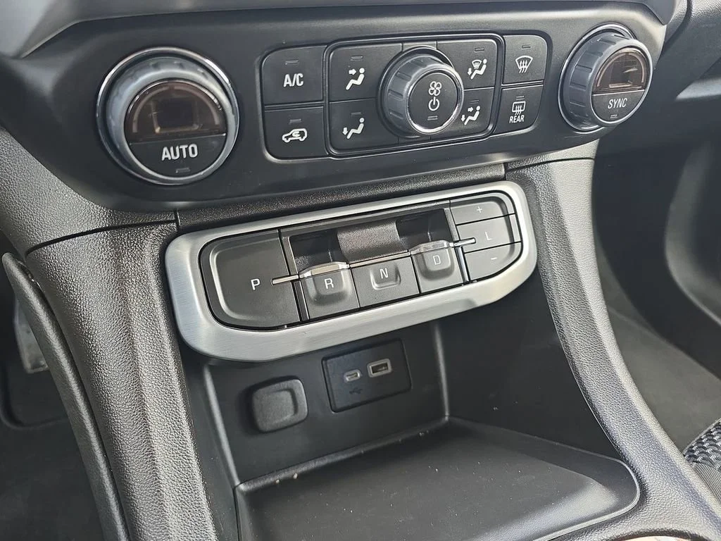 2023 GMC Acadia SLE - Photo 16