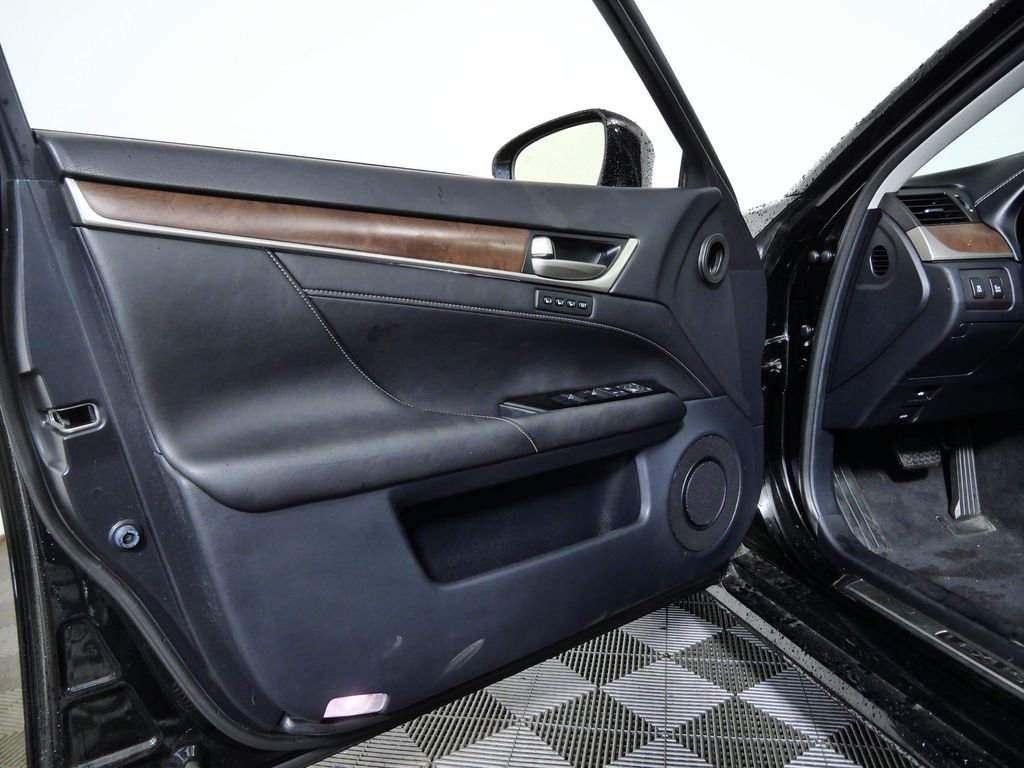Used 2015 Black Lexus 350 image 15