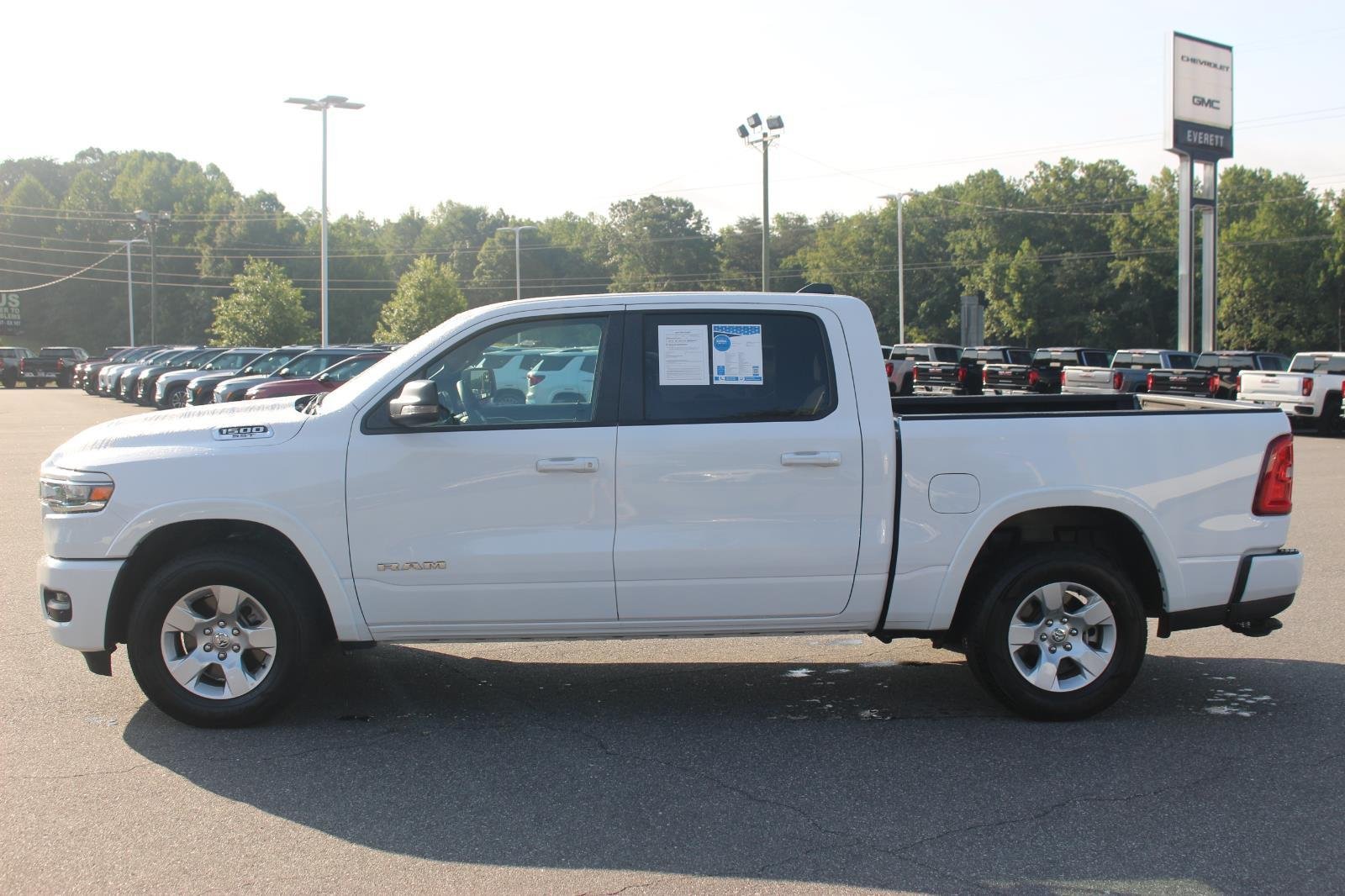 Used 2025 White Ram Big Horn image 4