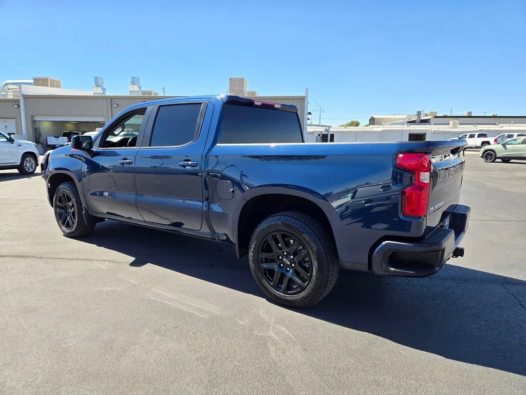 Used 2022 Northsky Blue Metallic Chevrolet RST image 4