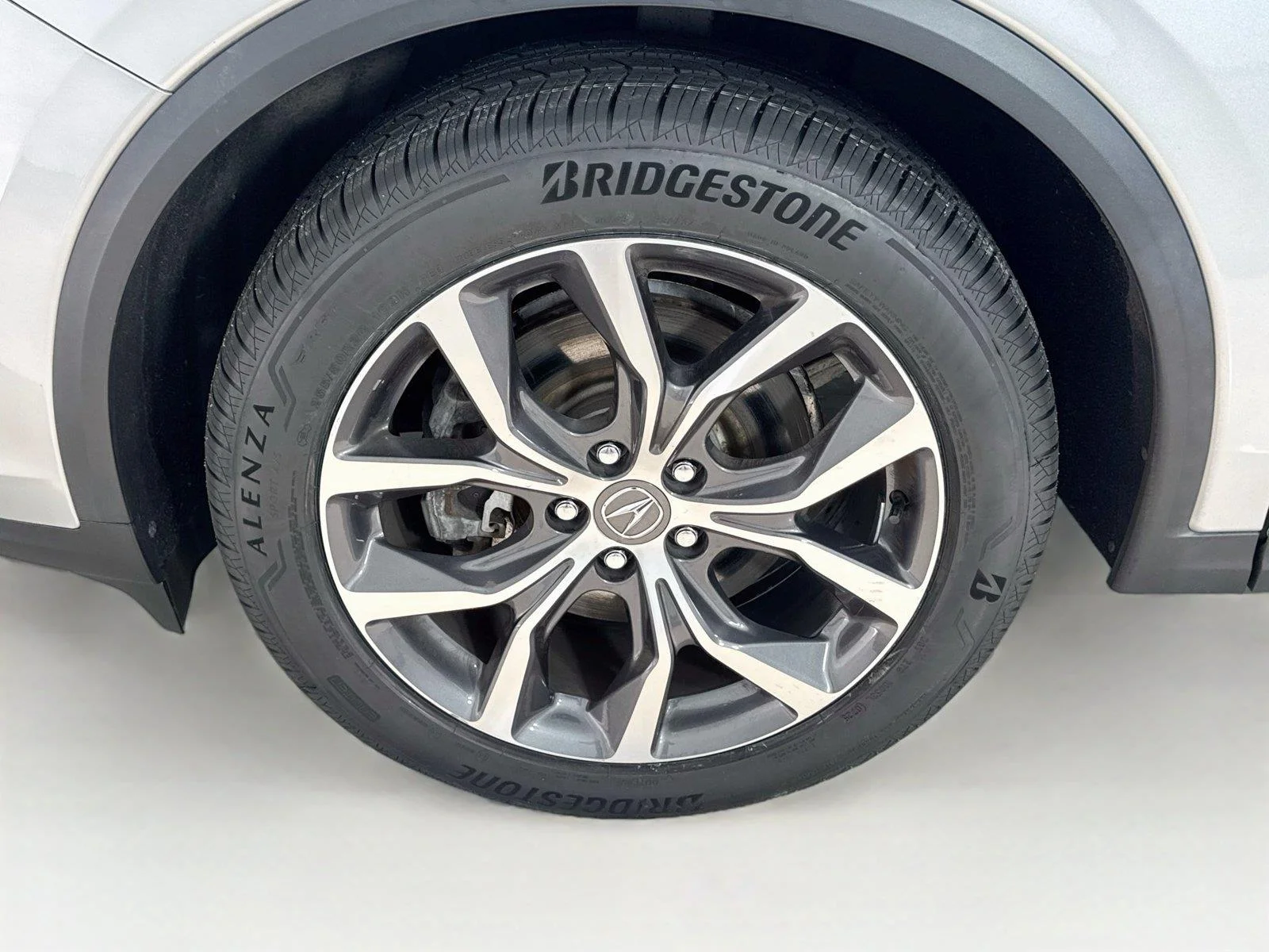 Used 2024 Lunar Silver Metallic Acura SH-AWD w/Tech image 33