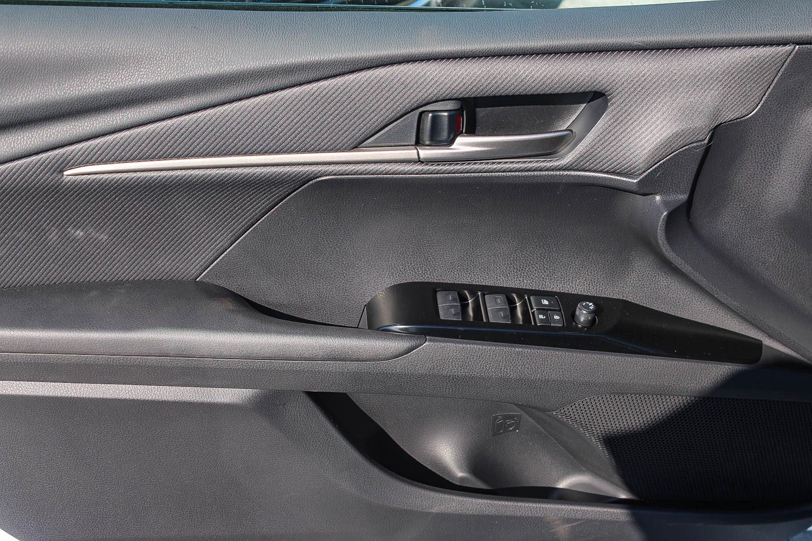 New 2026 Ice Cap Toyota  Nightshade image 22