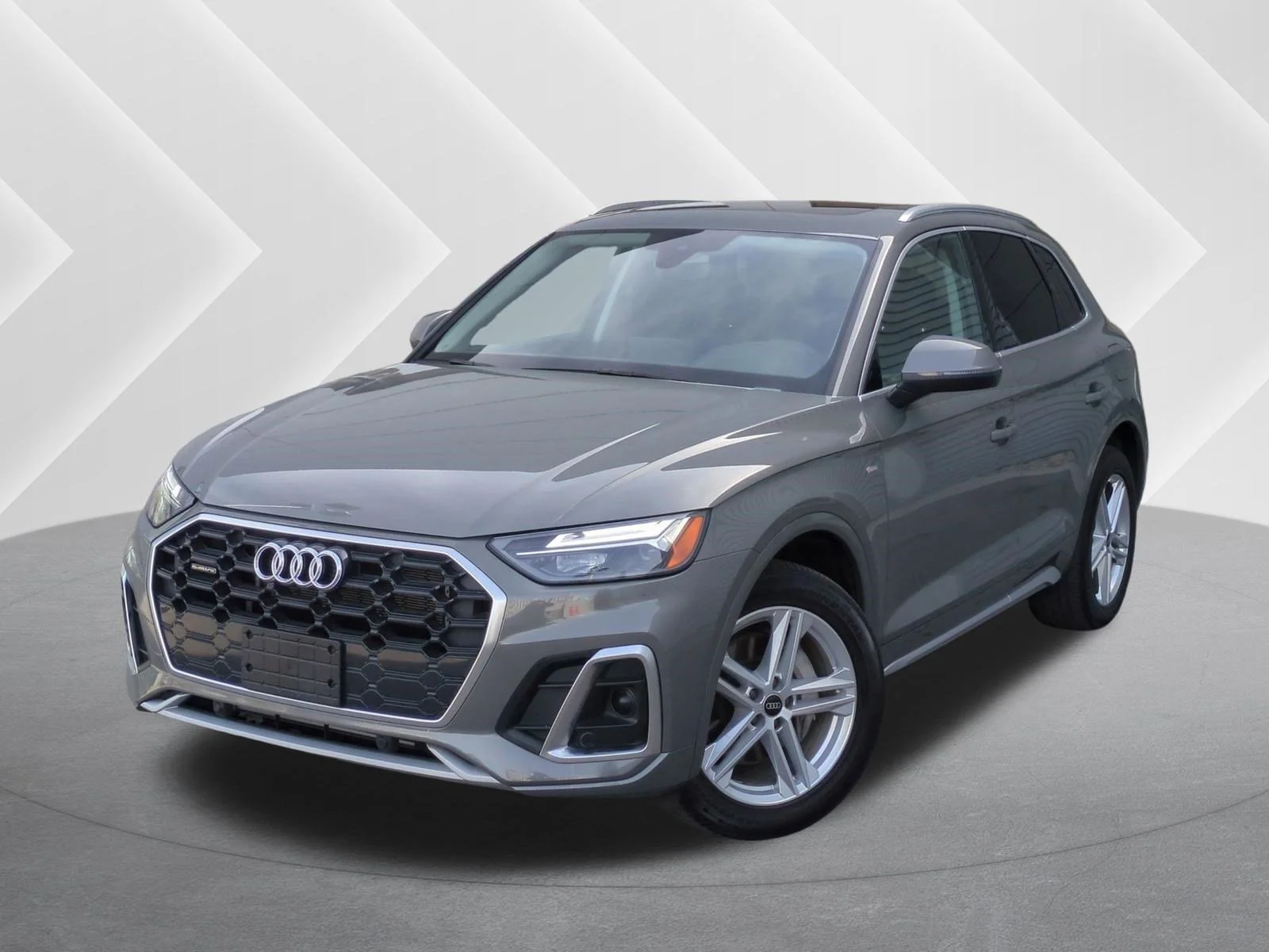 2023 Audi Q5 55 e Premium's photo