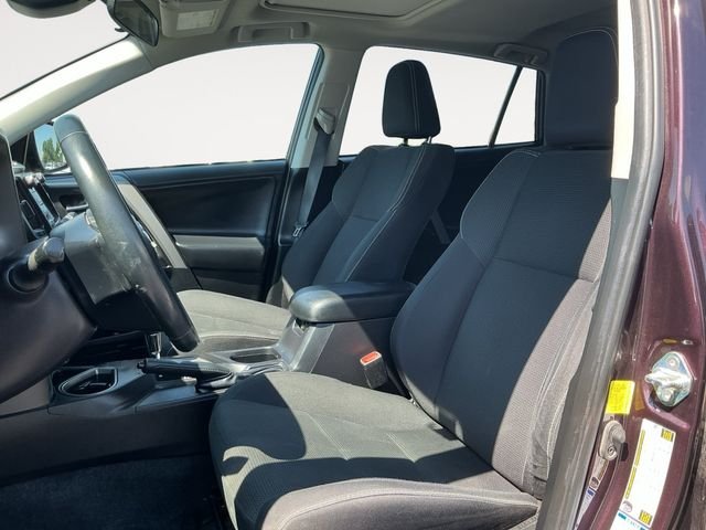 Used 2018 Black Toyota XLE image 11