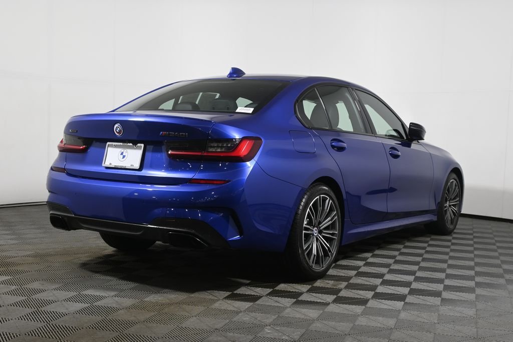 Used 2022 Blue Metallic BMW M340i xDrive image 7