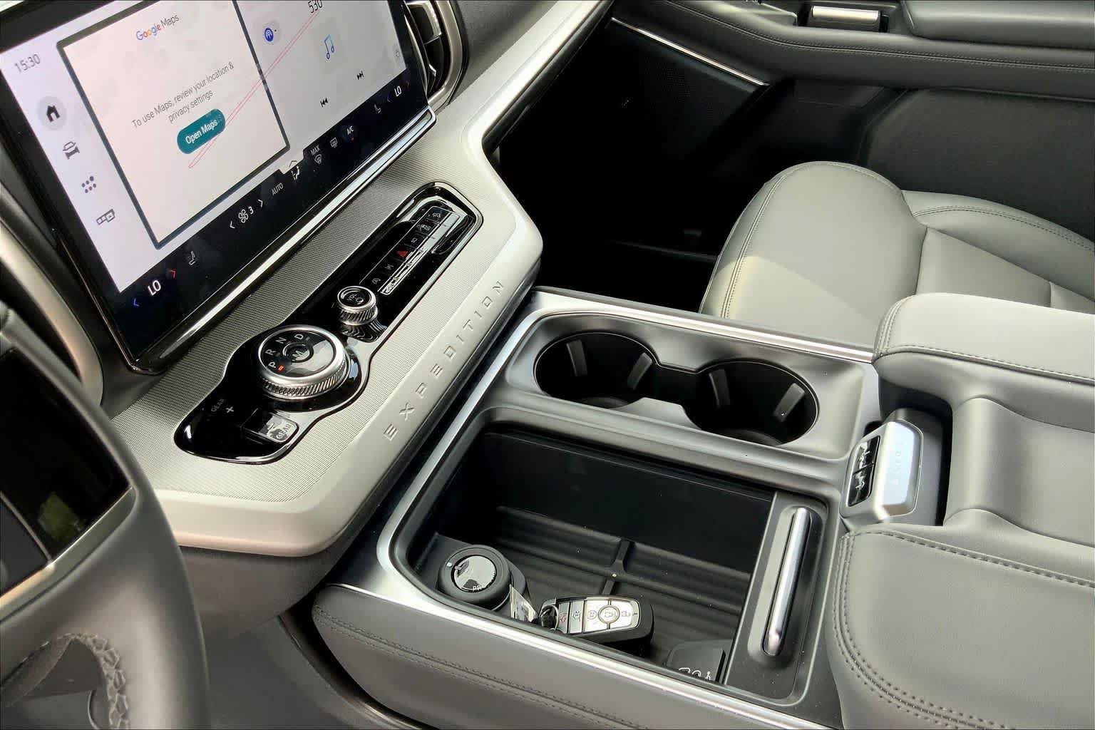 New 2026 Star White Metallic Tri-Coat Ford Active image 7
