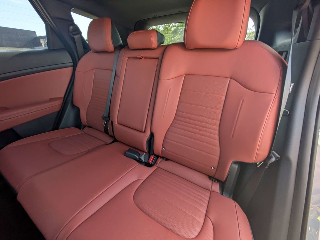 New 2026 Wolf Gray Kia SX Prestige image 15