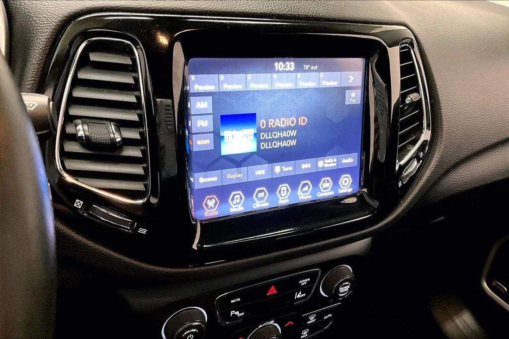 Used 2018 Black Jeep Limited image 15