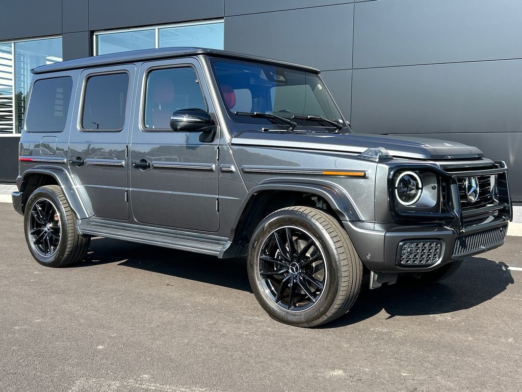 Certified Used 2025  Mercedes-Benz G 550 image 3