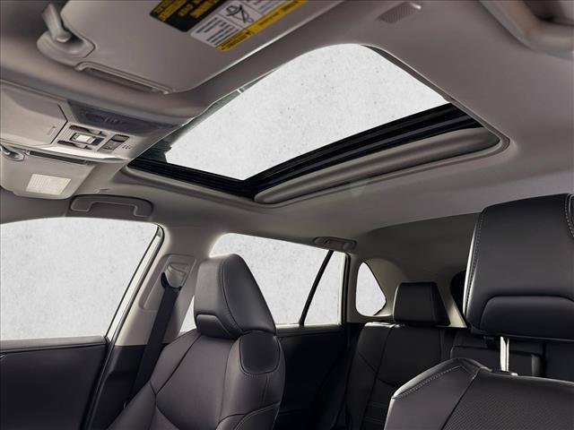 Certified Used 2025 WIND CHILL PEARL Toyota  image 2