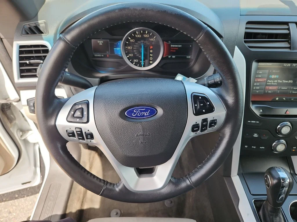 Used 2015 White Ford XLT image 18