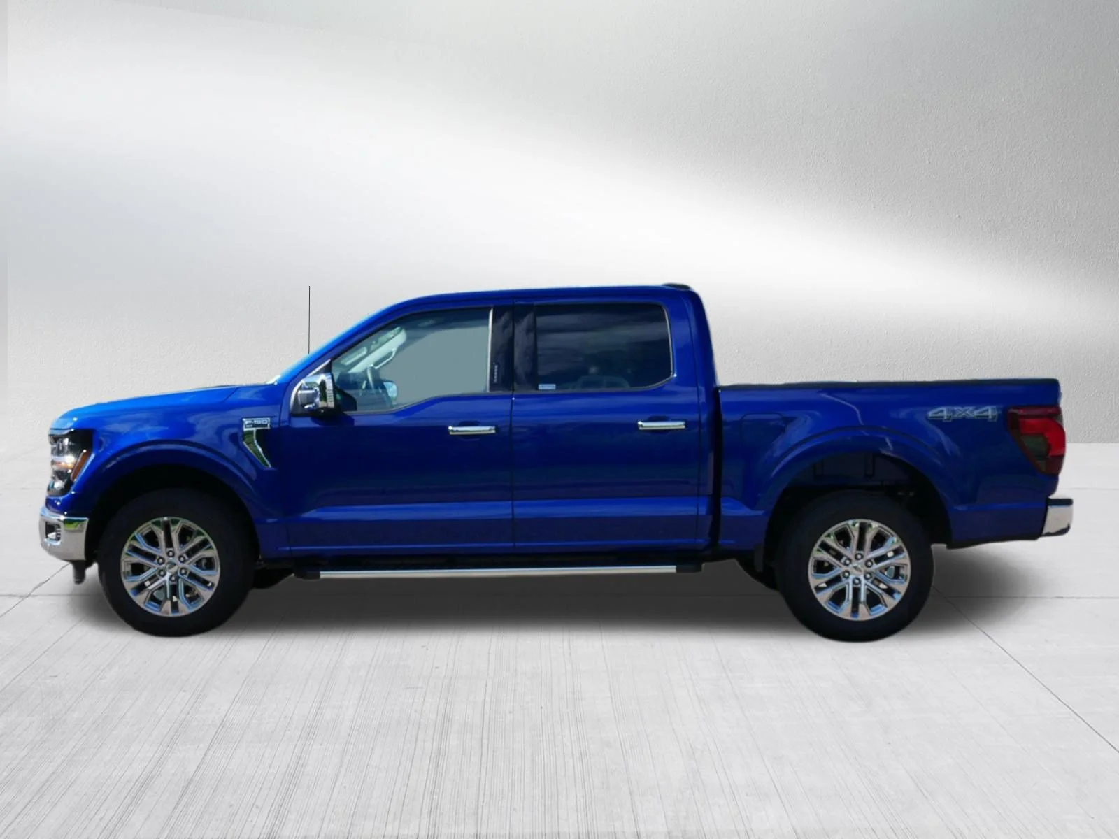 New 2026 Laser Red Tinted Clearcoat Ford XLT image 4