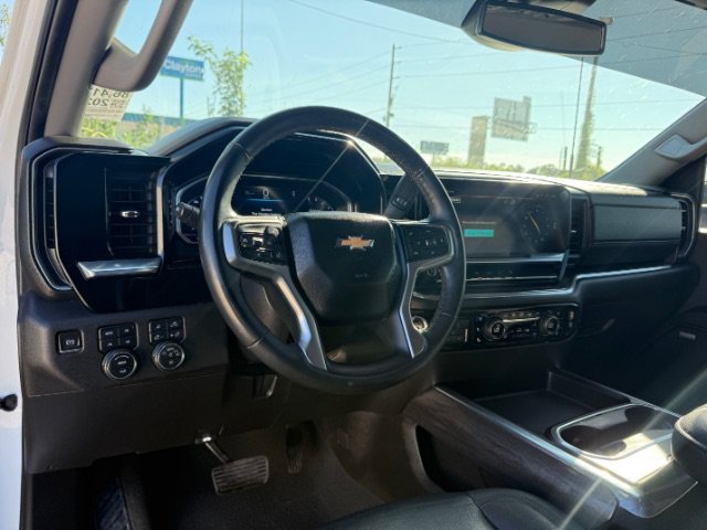 Used 2024 Summit White Chevrolet LTZ image 14