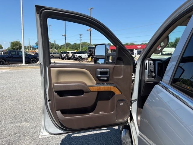 Used 2017 Quicksilver Metallic GMC SLT image 11