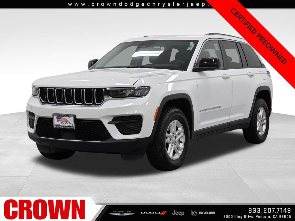Used 2024 White Jeep Laredo image 3