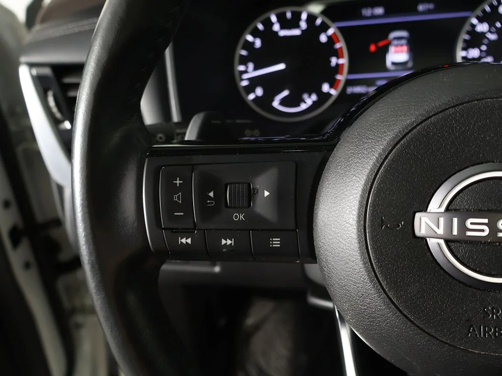 Used 2023 White Nissan SL image 37
