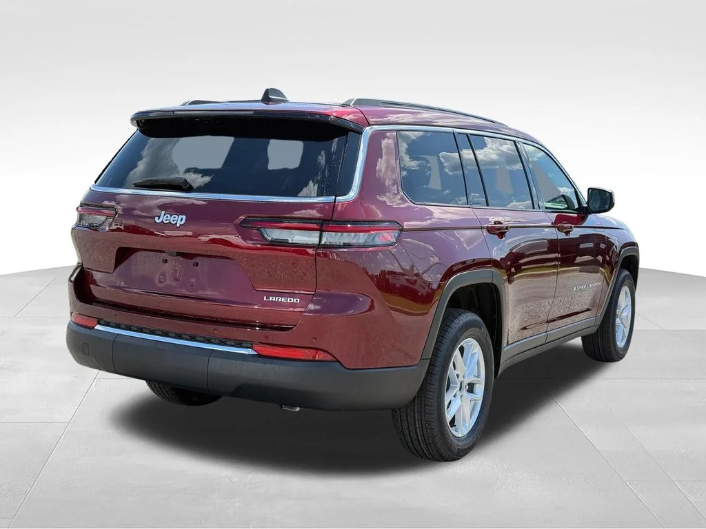 New 2026 Velvet Red Pearlcoat Jeep Laredo image 5