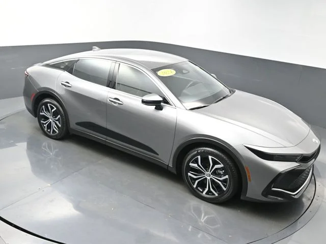 Used 2024  Toyota XLE image 41