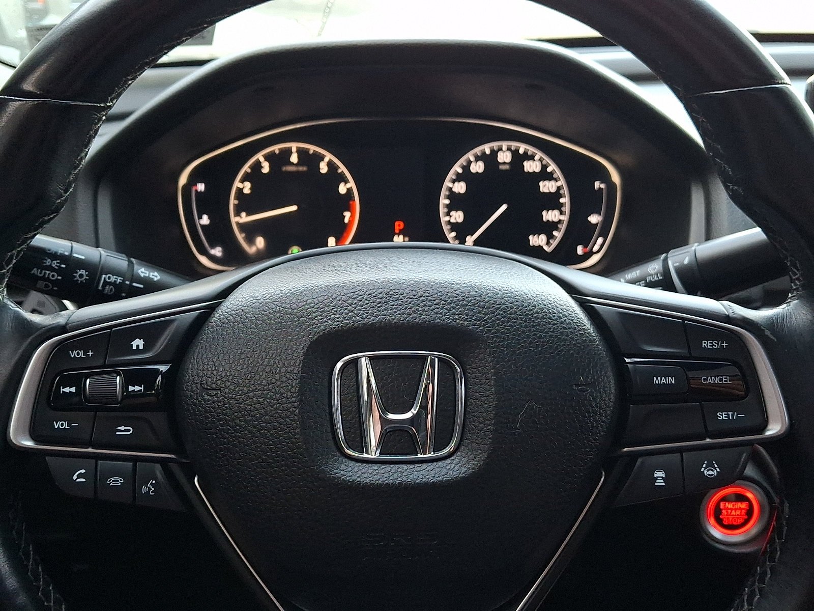 Used 2018 Crystal Black Pearl Honda EX-L 1.5T image 18