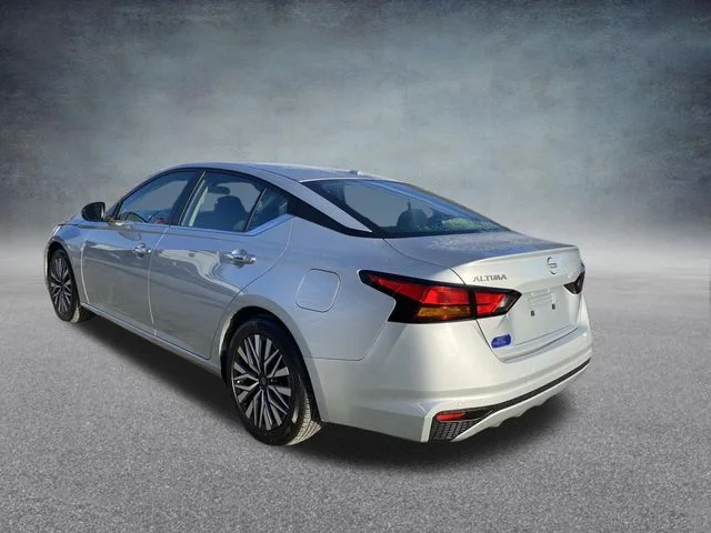 Used 2023 Silver Nissan 2.5 SV image 23