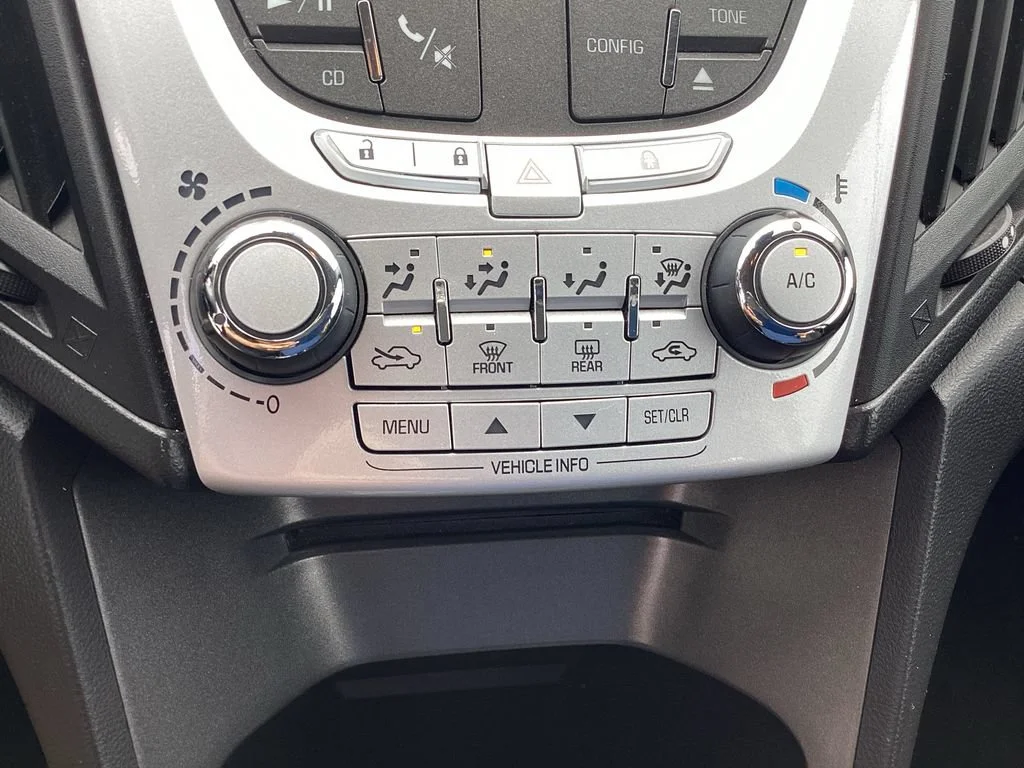 Used 2015 SUMMIT WHITE Chevrolet LS image 28
