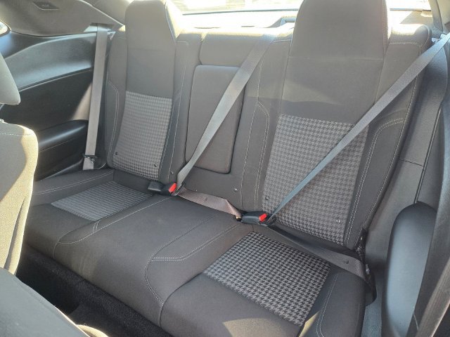 Used 2021 White Dodge SXT image 9