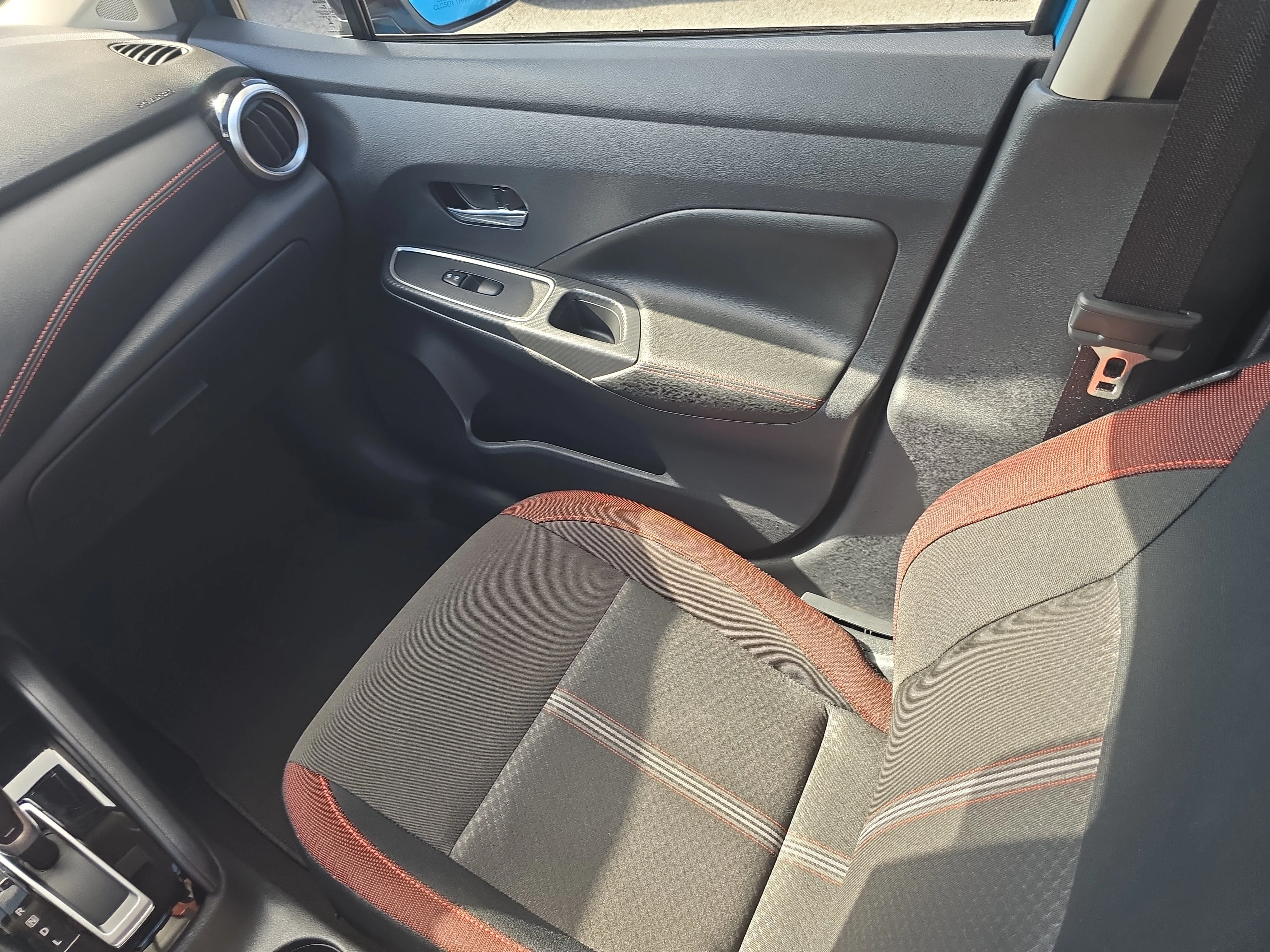 Certified Used 2025 Arctic Ice Blue Metallic Nissan SR image 15