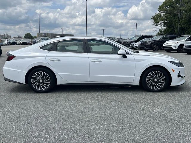 Used 2023 White Hyundai Limited image 14