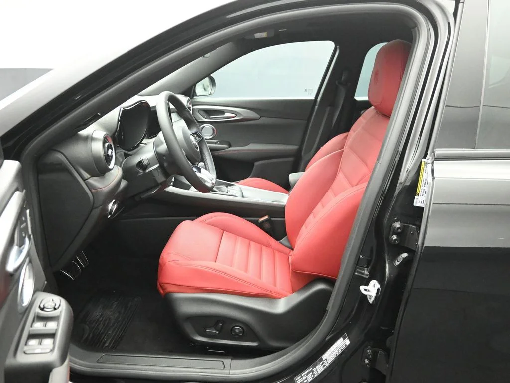 2026 Alfa Romeo Tonale Sprint - Photo 10