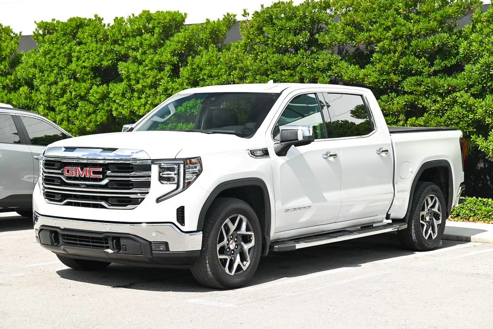 2023 GMC Sierra 2WD Crew Cab Short Box SLT's photo